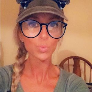 Meet your Posher, Jainel